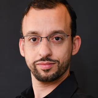 ד"ר מנסור אנואר